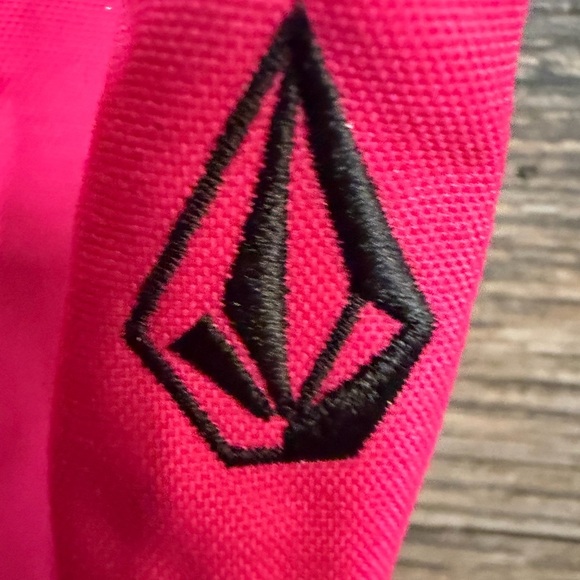 Volcom Pink Women's Ski Snow Pants Insulated with Unique Pocket Design - Picture 3 of 10